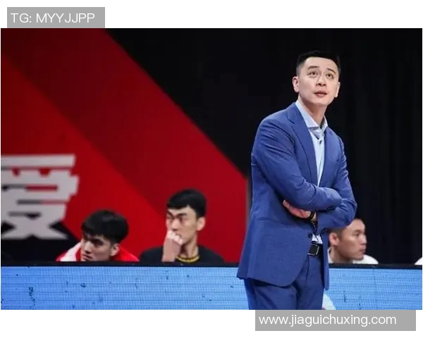 杨鸣:球队7天打4场很折腾,回主场有一种莫名的支撑力量 杨鸣:球队7天打4场很折腾,回主场有一种莫名的支撑力量