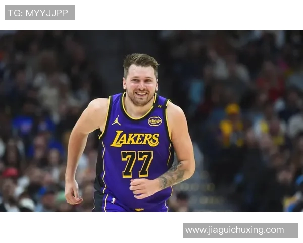 西部第三易主!湖人逆转灰熊,詹姆斯26+10,东契奇36+准三双 西部第三易主!湖人逆转灰熊,詹姆斯26+10,东契奇36+准三双